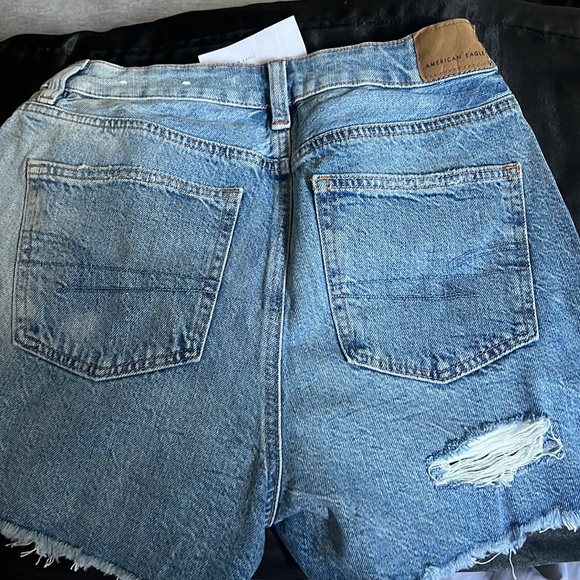 Size 2 American Eagle jean shorts - Picture 3 of 3